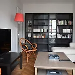 Spacious 1 Bedroom Apartment In 17Th